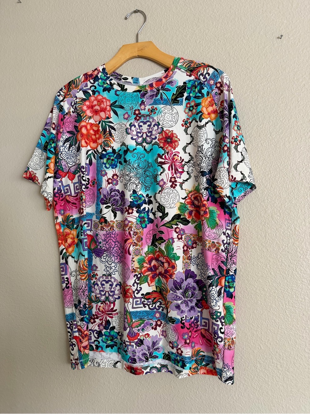 Johnny Was Men’s Short Sleeve Surf Shirt Rash Guard Roseum Print Size Medium NWT